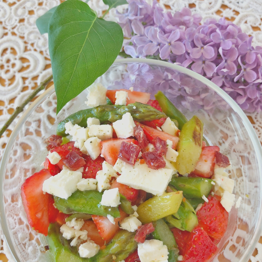 Spargel-Erdbeer-Salat